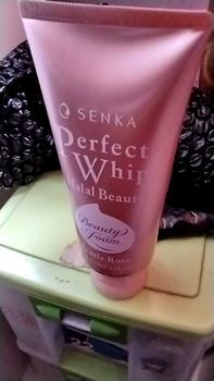 Product Review of SENKA Perfect Whip Gentle Rose Facial Foam 100gr - Mengandung Hyaluronic Acid Membersihkan Wajah from w**s 0