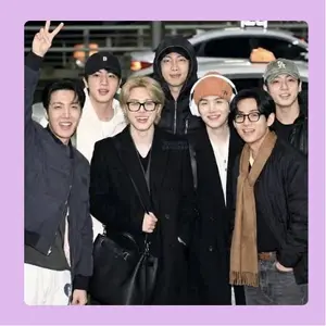 Stiker Idol K-Pop Kualitas Oke Glossy Anti Luntur Anti Air 40 Pcs Ukuran 4x4 Cm Bonus 1 gabtungan kunci & kStiker Besar 8x5 8 Cm Cocok Untuk Tumbler Casing Hp Laptop ko