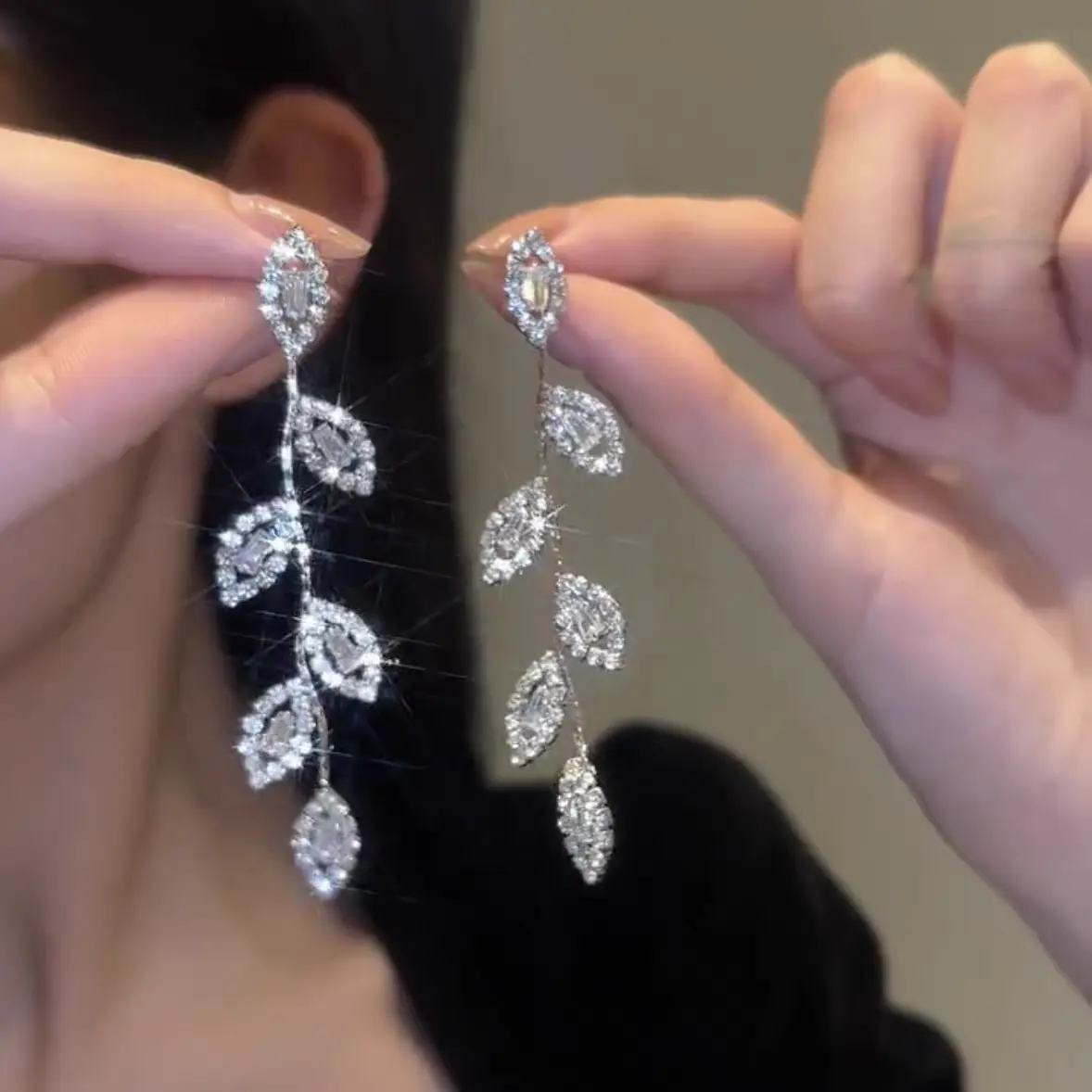 Anting daun willow berwarna silver cantik stylish elegan Perhiasan Wanita Earrings