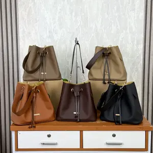 Serut Besar By Locamode Ukuran 27x25cm Bahan Sintetis Kulit Jeruk