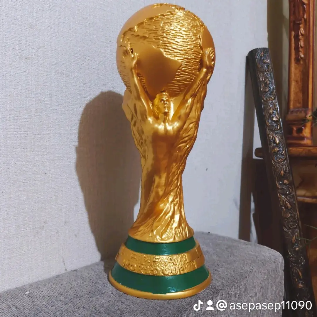 piala dunia fifa word cup. 21cm.resin