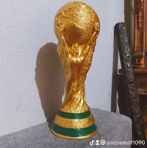 Piala Dunia FIFA World Cup 21cm Resin Teropy Sepak Bola Outdoor Hadiah Koleksi Souvenir - Bahan Resin Tinggi, Cocok untuk Turnamen Olahraga Sepak Bola Futsal, Hadiah dan Koleksi Souvenir