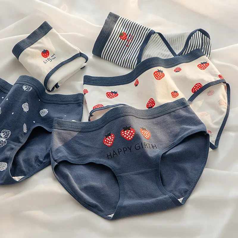 Navy Style Strawberry Patterned Cotton Women’s Underwear Breathable Comfortable Daily Soft Sweet Girl Panties Student Seamless Briefs