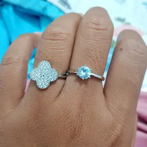 LM702 Pearly Jewelry Cincin Kristal Semanggi Empat Daun Berlapis Emas Baja Tahan Karat Anti Luntur Aksesoris Perhiasan Fashion Wanita Dewasa