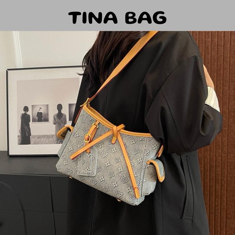  Túi da mềm nội địa trung bản cá tính size 24cm; Set túi 2 món: túi kèm ví nhỏ; Túi có 2 ngăn hộp phụ 2 bên sườn; Túi cao cấp nội địa trung; Túi đeo vai đeo chéo; Túi kèm 2 dây đeo riêng biệt. Tote Bag Da Nữ 