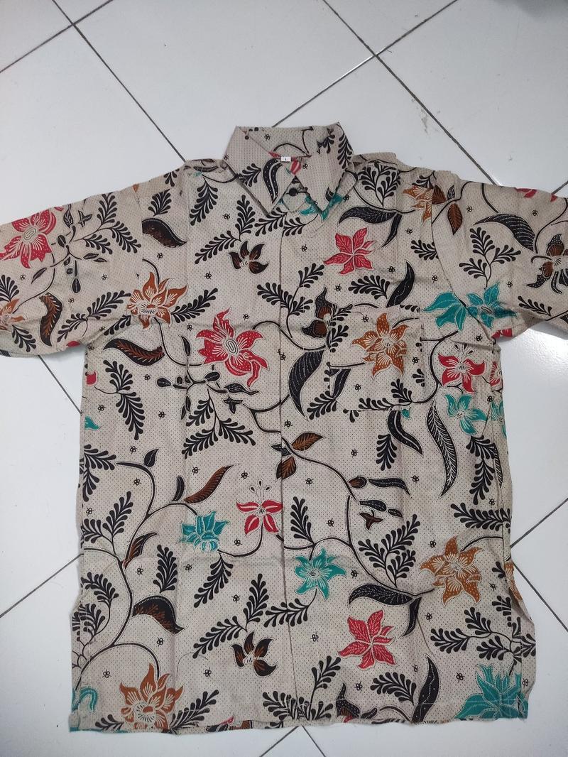 Product Introduction of [BISA COD] HEM BATIK PRIA BAHAN KATUN PRIMA Grade A - MOTIF KEKINIAN Cowok Formal casual Blue Shirts Baju Couple Seragam Kerja Keren 42