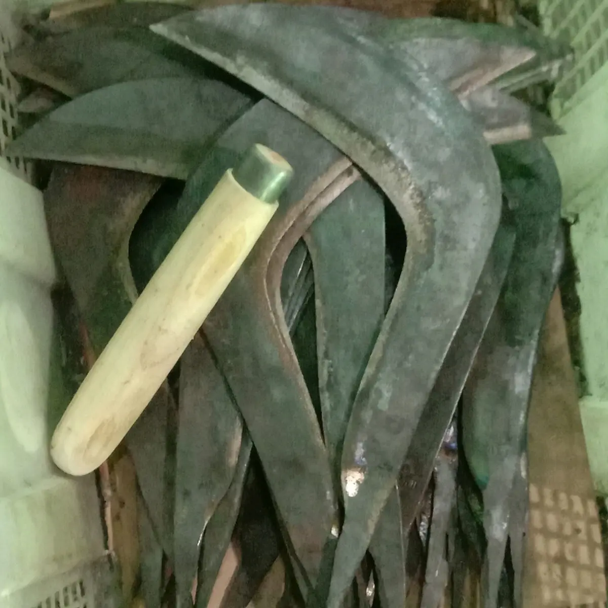 Sabit Khas Solo Baja Sepuh Srabutan dengan Gagang Kayu Jati