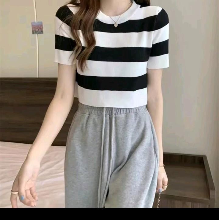 atasan crop top stripes knit / crop Top wanita knit garis / capsual top panjang fit lembut 3