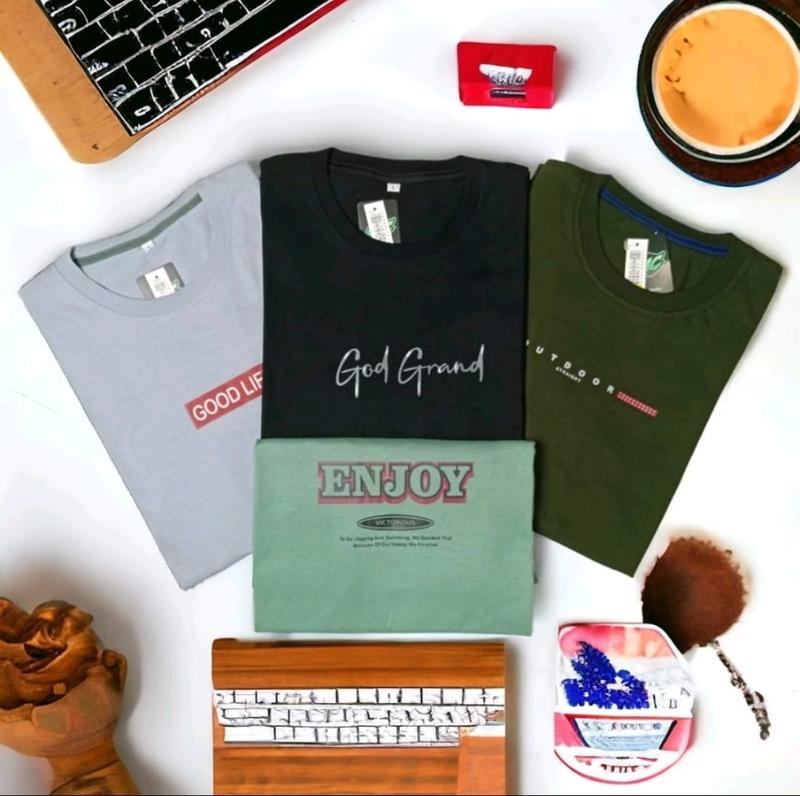 kaos pria wanita 3 pcs 80 Ribu distro model terbaru ukuran m l xl jumbo motif simple bahan semi Katun Tebal Baju Dewasa 5