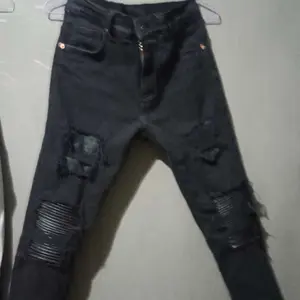 RIPSY Black Leather Biker Patch Tambalan celana jeans