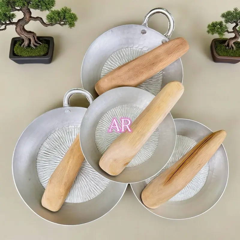 Cobek 17cm 20cm kuping Aluminium Anti Pecah Anti Karat Dengan Ulekan Kayu Cocok Untuk Kitchenware Sehari-hari Tahan Lama dan Bisa Dipanaskan