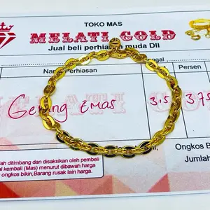 Gelang Nury Crystal Gold – Pesona Emas Muda yang Abadi