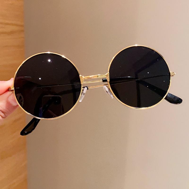 Product Introduction of Kids Black Sunglasses Outdoor Boys Girls UV Protection Glasses 5