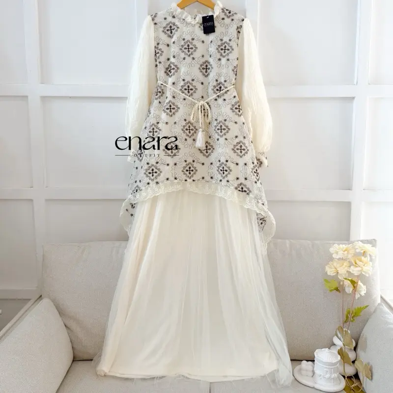 Elena dress mahogani