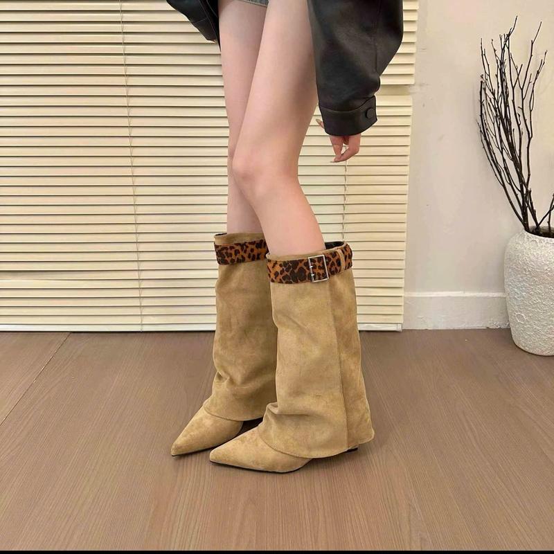 Bốt nữ mũi nhọn ống cao phong cách douyin da lộn QCCC JABEL thiết kế độc đáo