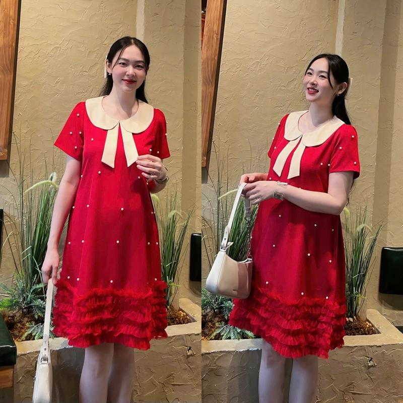  Đầm bầu MIMI dáng suông đính cườm kết hơp đính tơ nhún nhẹ nhàng thanh lịch dành cho nơi công sở cũng như những buổi tiệc thoải mái  sang trọng. 