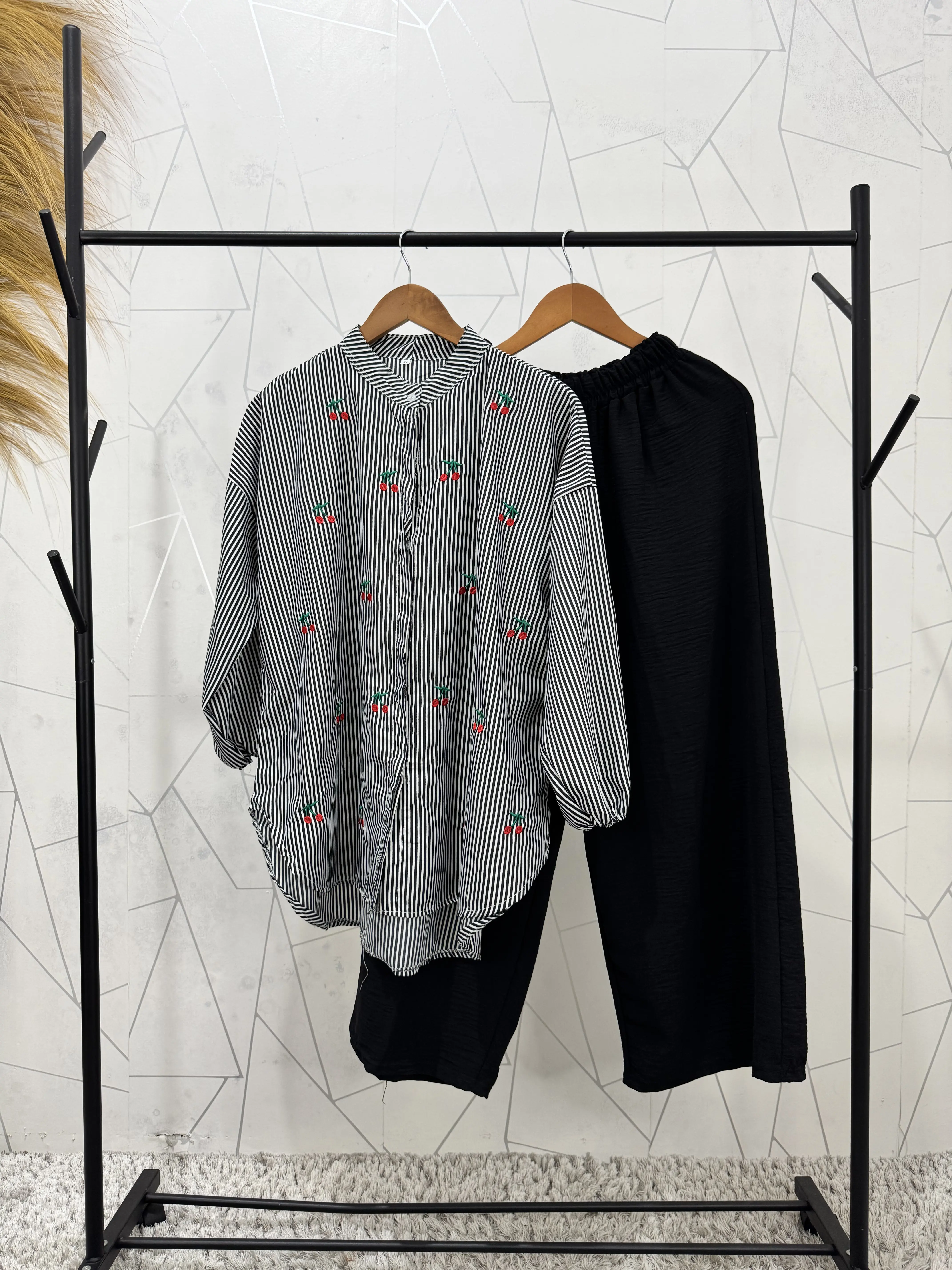 HF - Oneset Keirra Salur Bordir Cherry Katun Set Wanita | Oneset Wanita Terbaru HF - Oneset Keirra Salur Bordir Cherry Katun Set Wanita | Oneset Wanita Terbaru