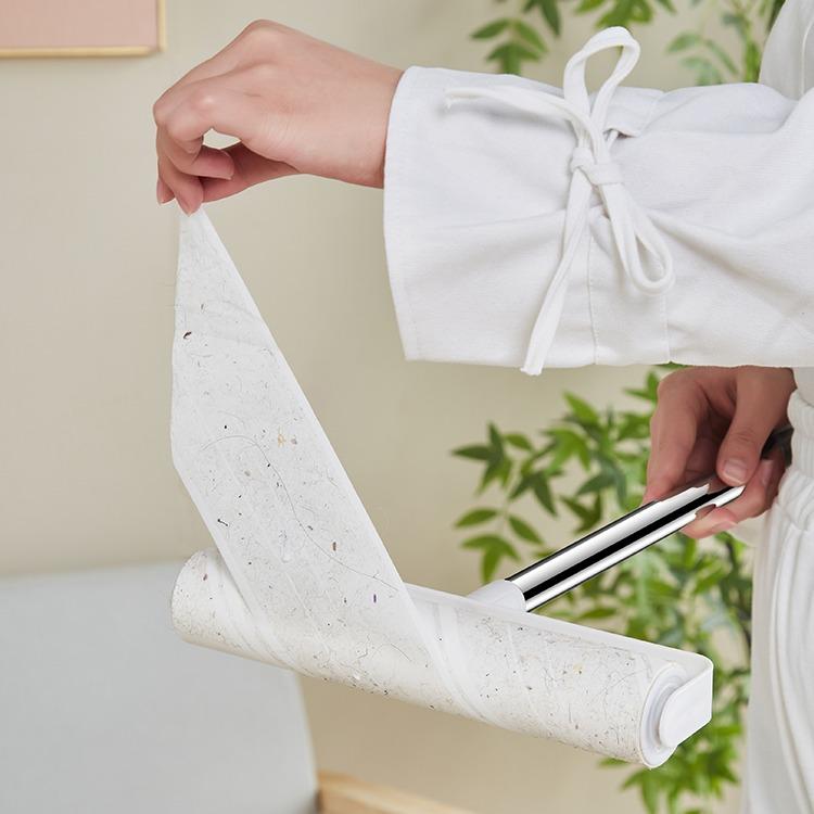 Cây lăn bụi CÁN DÀI có 2 kích thước Loại 1 cán dài 1m2 Loại 2 cán dài 85cm gắn dầu lăn dô thành cây dài 1m lõi 24cm loại dày 55 lớp keo lăn bụi quần áo sofa phủi bụi chăn ga gối nệm giường ngủ