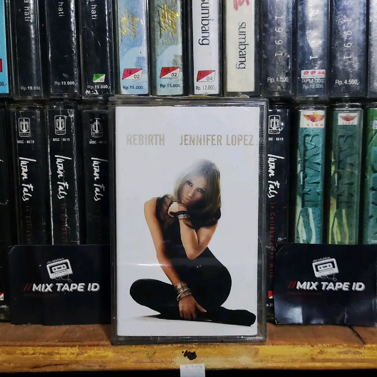 Kaset Pita - Jennifer Lopez - Rebirth - Radio Tape - Kaset - Radio - Pemutar Kaset - Retro - Classic - Nostalgia - Musik - Barat