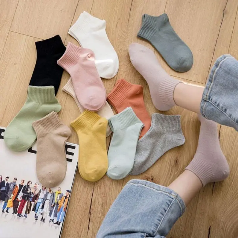 Simple Solid Color Sports Cotton Socks
