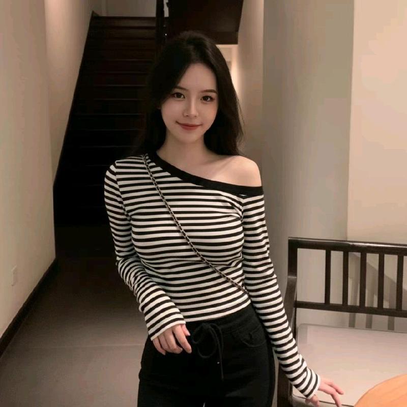 Áo sọc lệch vai 1 bên dáng ôm tay dài A136