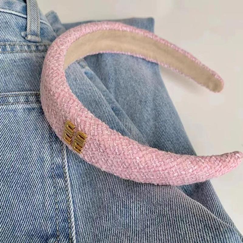 Product Introduction of YANKUN Sweet Style Pink Hairbands Wide-brimmed Face Wash Hair Bundles Fashionable Hairpins and Hair Accessories 17