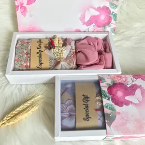 HAMPERS HIJAB RAMADHAN - HIJAB SEGI EMPAT - KADO ULTAH CEWEK - KADO ESTETIK PACAR CEWEK - HADIAH PERNIKAHAN - SLIDING BOX MINIMALIS - EDISI LEBARAN - IDUL FITRI