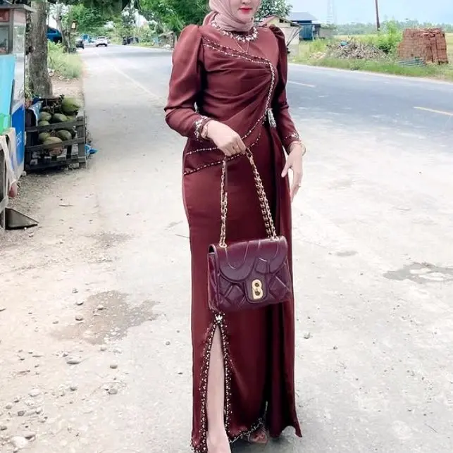 gaun pesta muslim bahan satin silk Marmara kombinasi payet glamour look fashion terkini