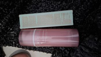 Product Review of Glowsophy Watermelon Brightening Moisturizer Skin Barrier Niacinamide Gel Day and Night Skincare 100 ml from A**o 1