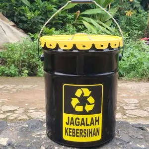 Tempat sampah anorganik hitam kapasitas 25 liter dengan tutup yang kencang