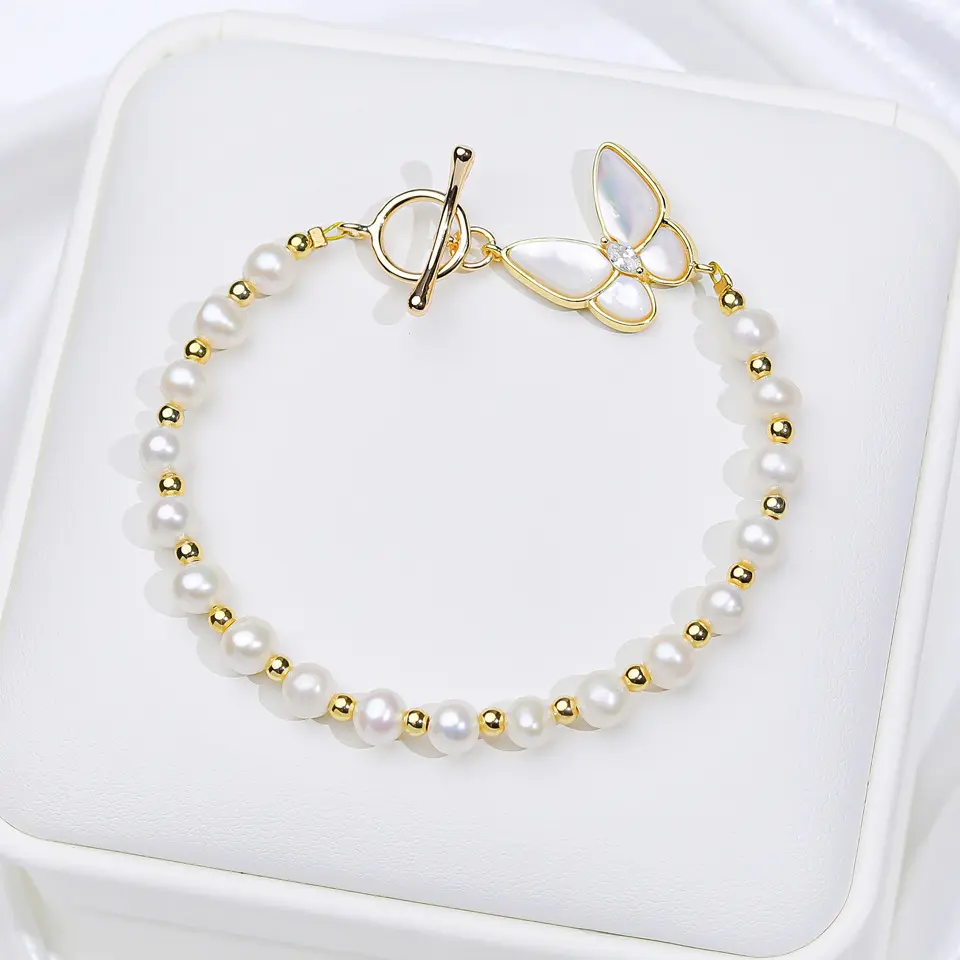 Natural freshwater pearl bracelet, women's mother of pearl butterfly, clover OT buckle, niche design, high-end accessory perlas