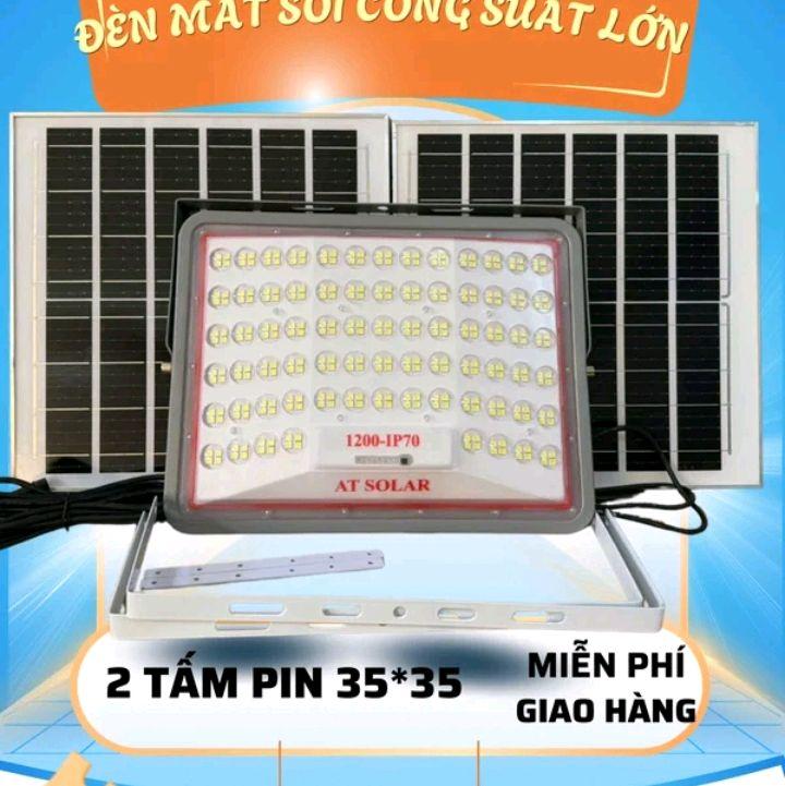 Huỳnh Toàn 09  MUA 1 ĐÈN TẶNG 1 DÂY NỐI  Bộ đèn năng lượng mặt trời mắt sói 292 mắt led 2 tấm pin rời 35*35 bảo hành 5 năm 