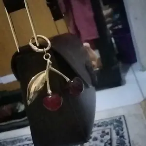 Asesoris Tas Variasi V007 CHERRY / Gantungan Tas / Keychain - EMAS MUDA - Aksesoris Tas (IMPORT)