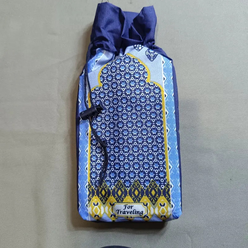 10 Pcs Souvenir Haji / Umroh / Tahlil / Tasyakuran, Termasuk sajadah travel jumbo,Tasbih Digital/tasbih 33 butir, dan Kartu Ucapan Muslim polosan zk hitam musim semi white 7
