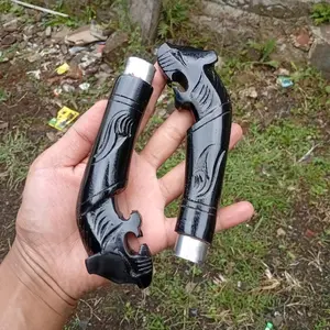 Gagang Pisau Motif Macan Hitam dari Kayu Rasamala Dilapisi Politur Hitam untuk Gaya Unik