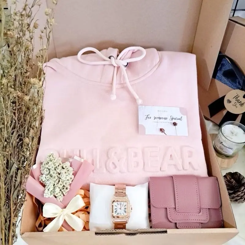 ￼Hampers Sweater Hoodie Gift Box Girly Cewek Kado Ulang Tahyn Special / Hampers special Cewek / Kado Cewek Special / Hampers Lebaran 0