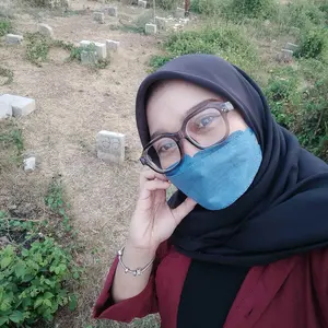 Masker Kf94 Korea Duckbil warna MIX Navy dark green Off white Dengan lapisan dalam Putih Dan lekukan Hidung V Ada belahan di hidung Pelindung dari virus Debu Solusi perlindungan Efisien Kf94 Korea warna isi ada 10pcs 50pcs Duckbil warna isi 50pcs