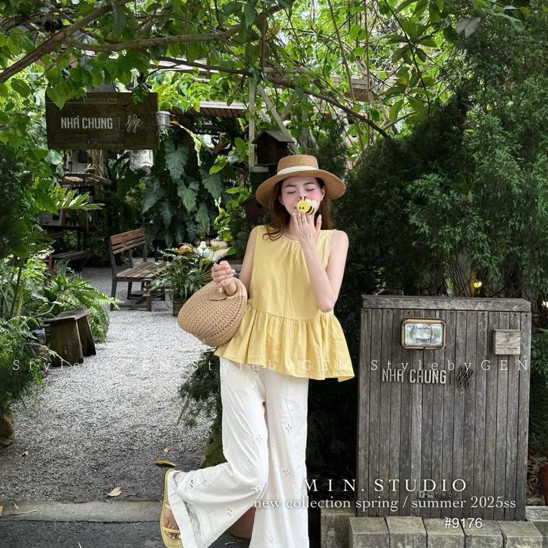 Set áo babydoll kèm quần thô hoa cắt nhẹ nhàng đi biển 1