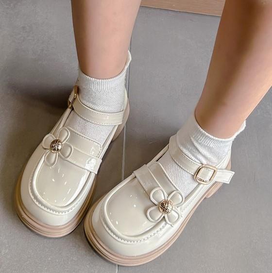Sepatu Loafers Anak Perempuan Glossy Lembut dan Lentur 5