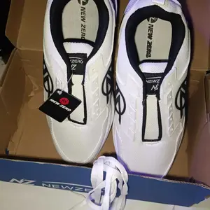 NEW ZERO SEPATU SNEAKERS PUTIH, SEPATU OLAHRAGA PUTIH, SEPATU PRIA WANITA PUTIH, SEPATU SENAM, SEPATU LARI JOGGING PUTIH  Outdoor Running