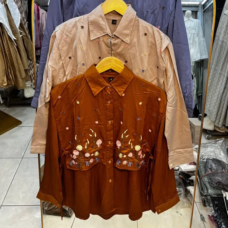 Kemeja kayu twill Bunga ikat lokal premium