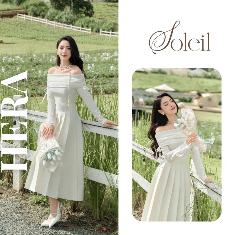 SOLEIL - Váy Đầm Hera Dress Thiết Kế Nữ Dáng Dài Xếp Ly Bản To Trễ Vai Vạt Nhún Phối Nơ Dài Tay Len Tafta Màu Trắng Kem Sang Trọng Tiểu Thư Đi Tiệc Sự Kiện Women VD79