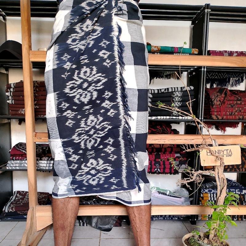 SAPUT/ KAMPUH MOTIF POLENG BALI 1