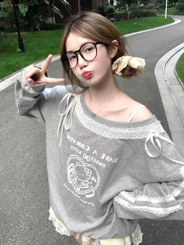 Áo Nỉ Sweater hở vai Hello Kitty siêu cute -  Áo nỉ trễ vai ren nơ bánh bèo cực xinh – Phong cách balletcore gợi cảm