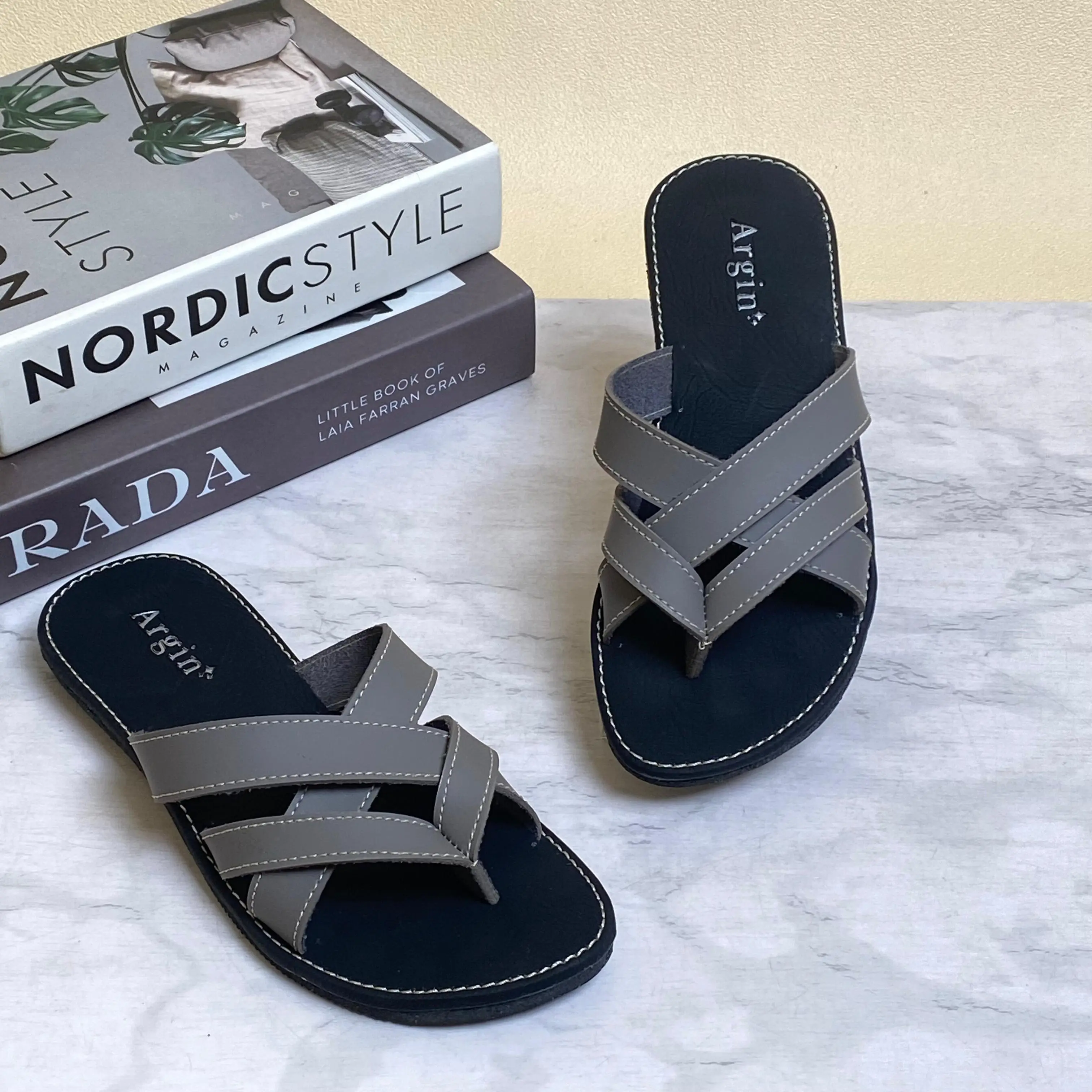 ALEESHA Argin Sandal Wanita Bahan Kulit Sintetis Sendal Cewek Model Slop Kokop Slide Nonslip Flat Teplek Karet Jepit