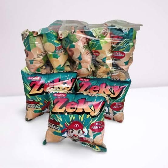 Snack Chiki ciki jadul zaman dulu Berhadiah zeky rasa kari ayam 1 Renceng isi 10 Pc 3