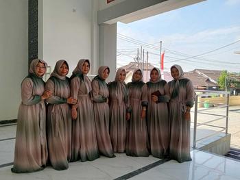 Product Review of Gamis Set Hijab Gradasi Mat Ceruty Babydol Full Furing Hyget Kaos Ootd Hijab Style Muslim hyget set gradasi olive from T**S G**H M**A 0