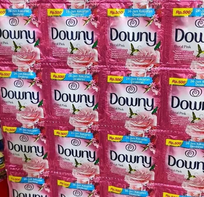 Product Introduction of Downy Pewangi 500an (4 Renceng Isi 48 Sachet) - 11 ml/Sachet, Pewangi Pakaian Cair Tahan Lama 8