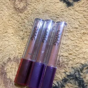 [SHEILA DARA'S PICK]  OMG OH MY GLAM Mattelast Lip Cream 2.9 g - Lip Cream Matte Dengan Warna Intense, Tahan Lama & Ringan