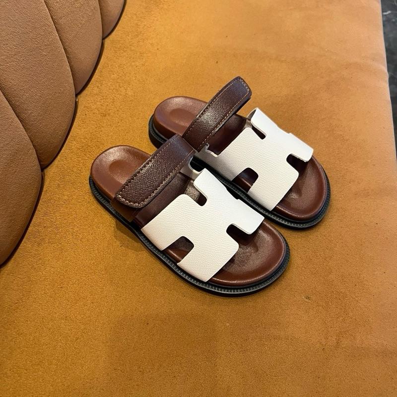 (Chân dày tăng size) Dép Sandal Nữ Chất Da Mềm Êm Chân - Màu Đen Trắng - DéP, Shoes chữ h